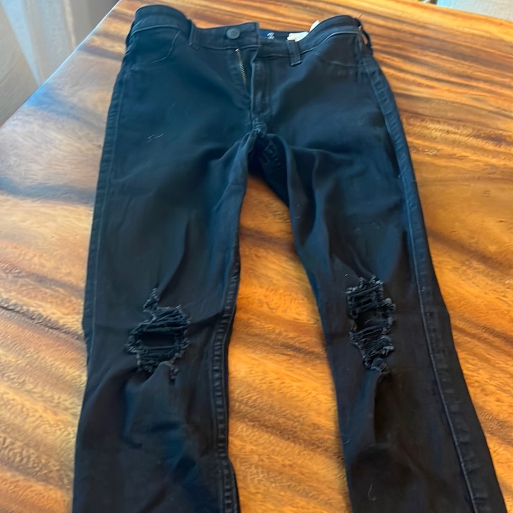 HOLLISTER SIZE 5S W27 L24 BLACK DISTRESSED HIGH-RISE CROP JEAN STRETCH LEGGING